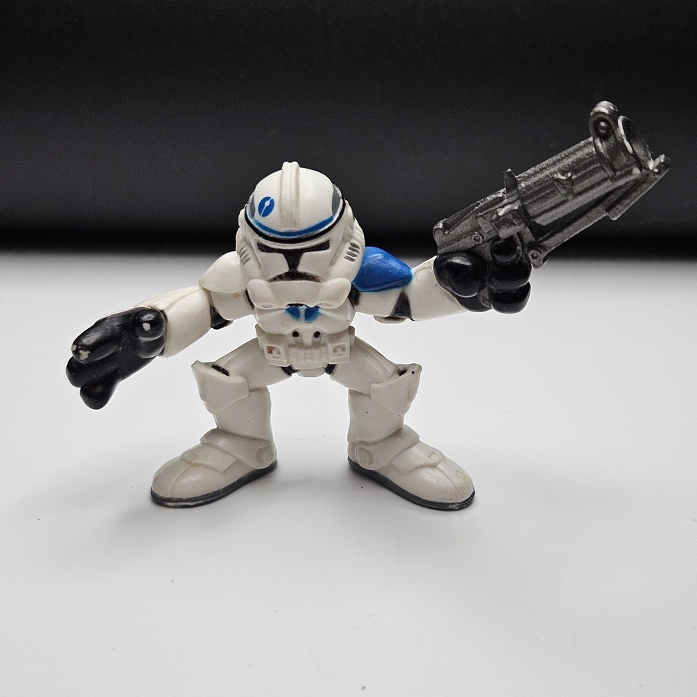 Star Wars Clone Trooper Action Figure Blue Markings Hasbro 2004 LFL w/ Blaster